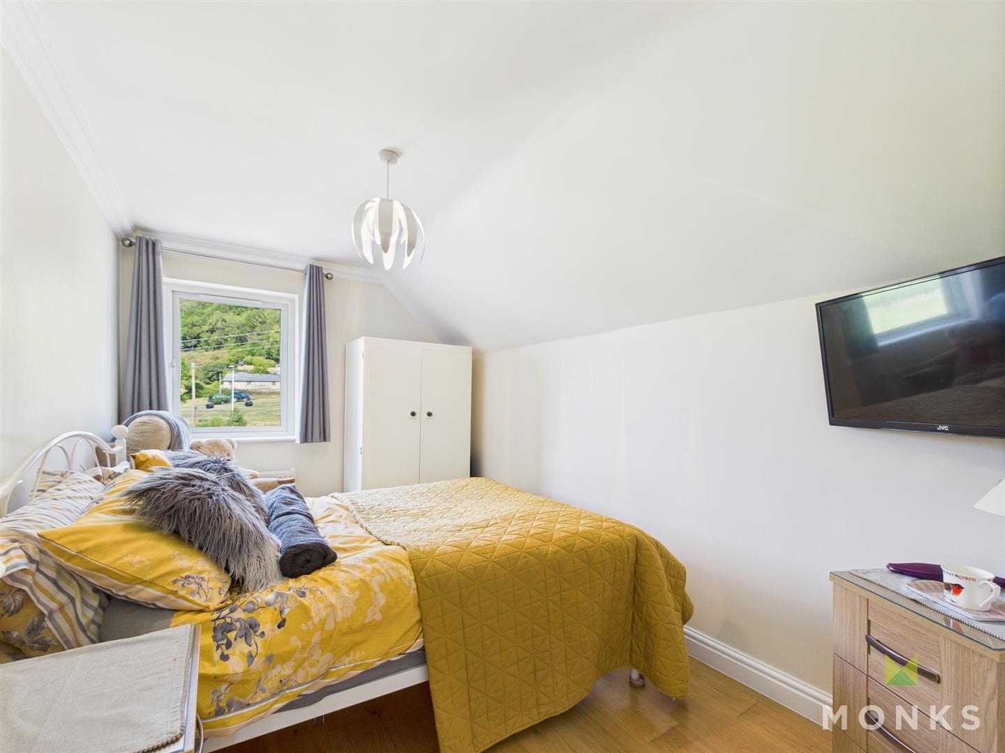 13 Golfa Close, Welshpool, SY21 8EZ For Sale